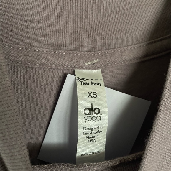 ALO Yoga Lavender Kick It Crop Tee - Picture 5 of 7